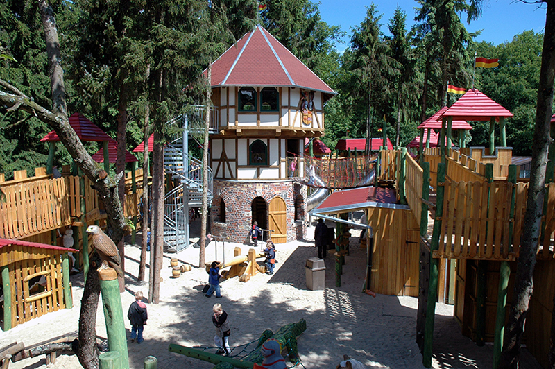 Drago-Burg im Freizeitpark vom Ferienzentrum Schloss Dankern in Haren (Ems)